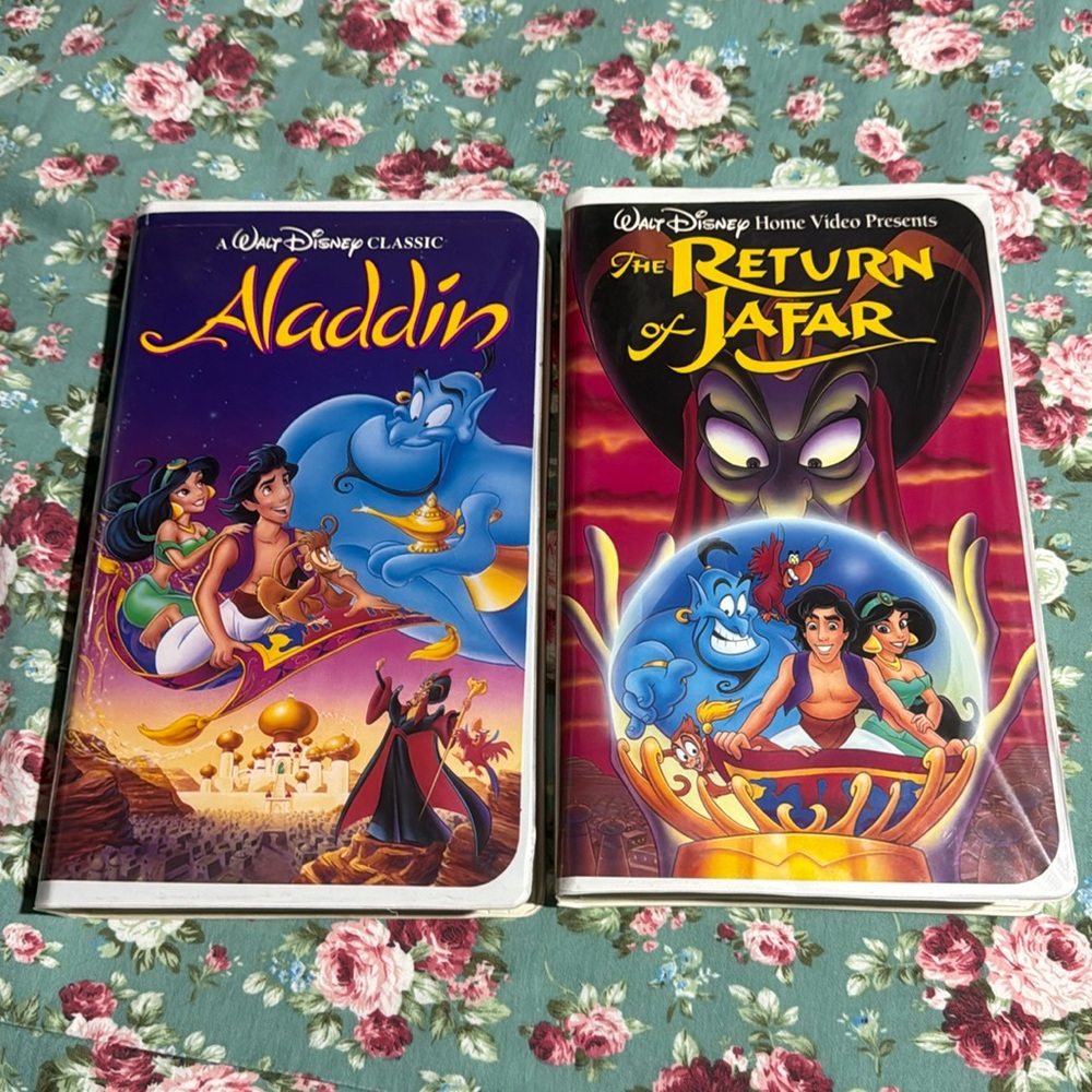 Aladdin 💫 original Disney VHS 📼 lot of two movies. w/ the Return of Jafar. VHS